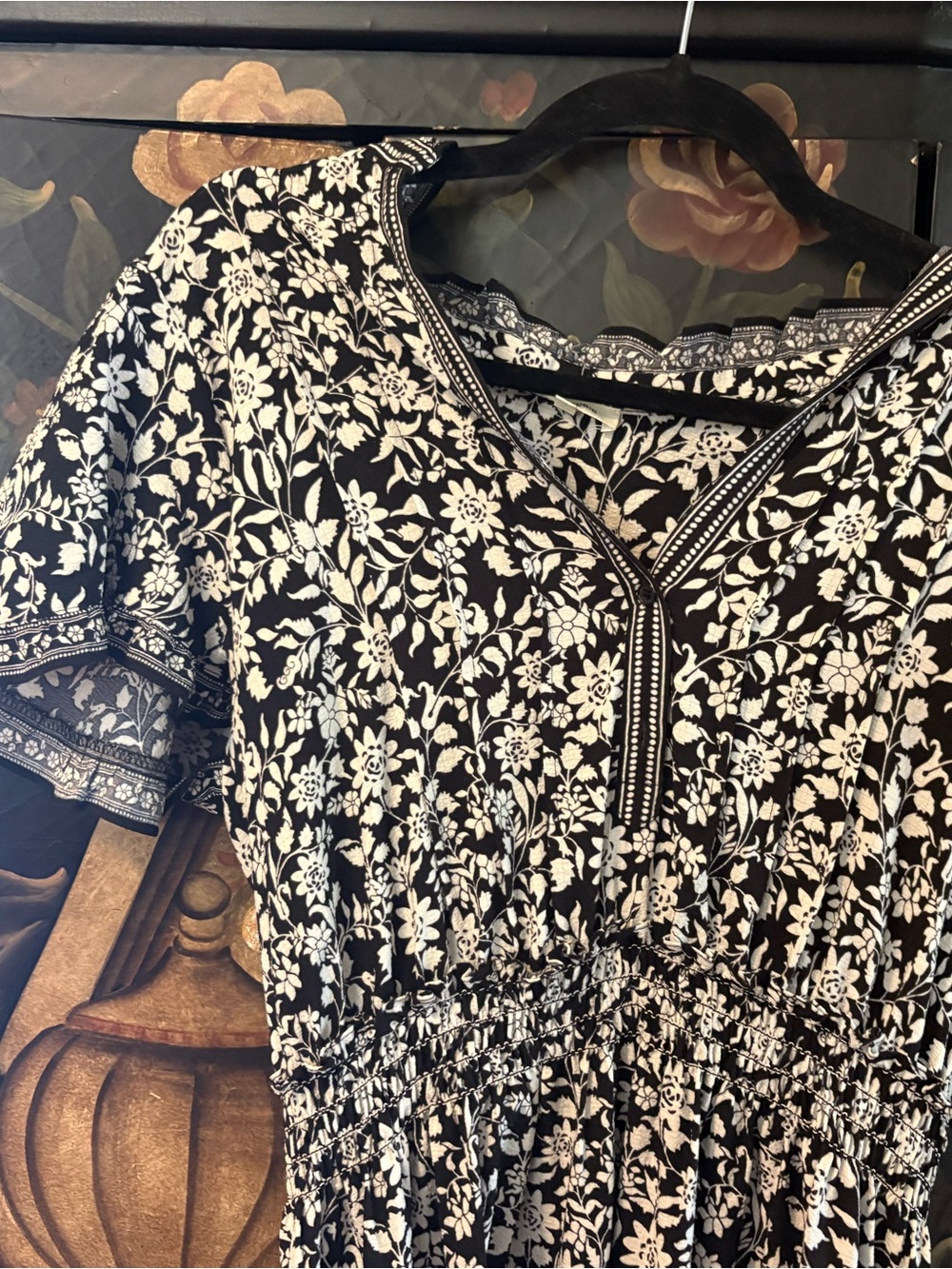 Max Studio Black and White Floral Print dress - Picture 2 of 3